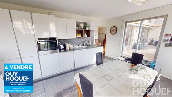 PONTARLIER APPARTEMENT 210 m² TERRASSE GARAGE