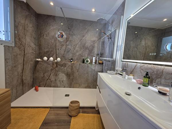 Maison 7 pièces - 195 m²