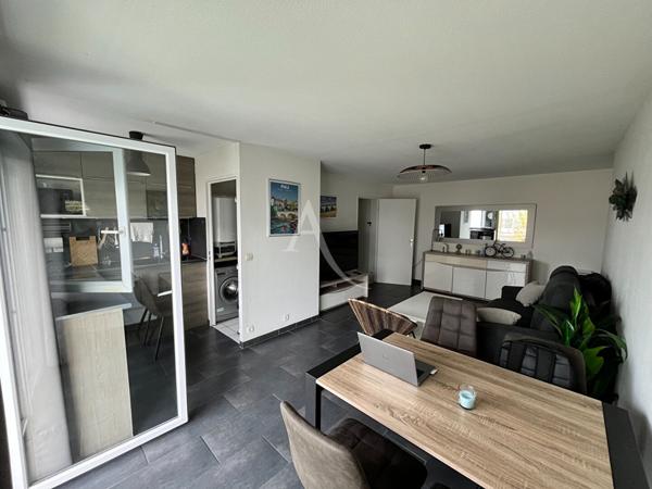 Appartement T2 avec deux balcons et parking Pau Nord proche université