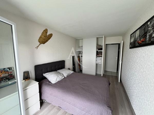 Appartement T2 avec deux balcons et parking Pau Nord proche université