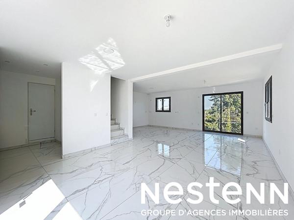 A vendre : Maison neuve - 4 chambres - avec garage et terrain - 5 minutes de CHARNAY-LES-MACON (71850)