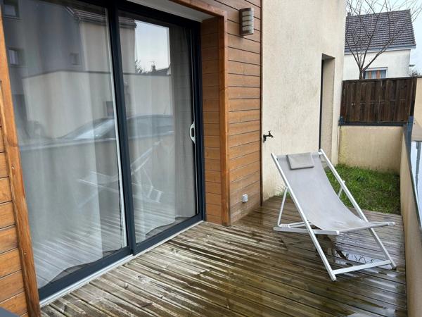Location                                                      Appartement
                        
                     2 pièces                      45 m2                     à Le Coudray
