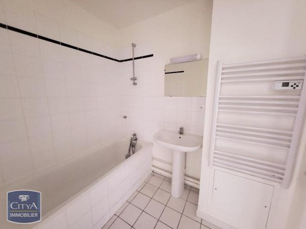 Appartement à louer 3 pièces 70.09m² Rouen (76000)