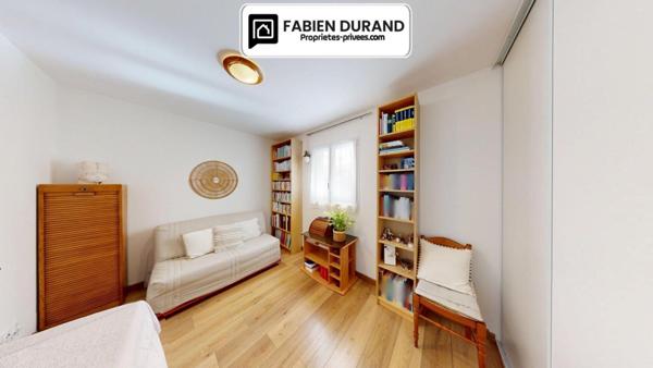 Villa contemporaine de 2021  Piscine balinaise  panneaux solaires  Draguignan