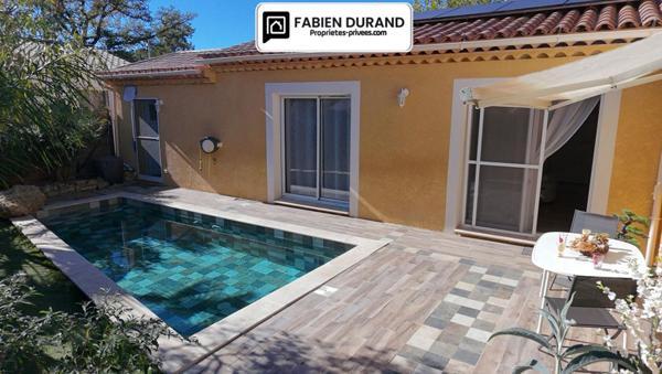 Villa contemporaine de 2021  Piscine balinaise  panneaux solaires  Draguignan