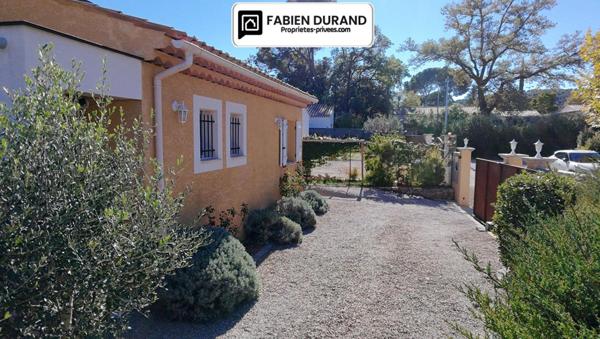 Villa contemporaine de 2021  Piscine balinaise  panneaux solaires  Draguignan