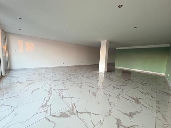 Maison Meze 7 pièce(s) 266 m2