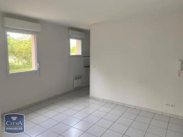 Appartement à louer 2 pièces 48.1m² Niort (79000)