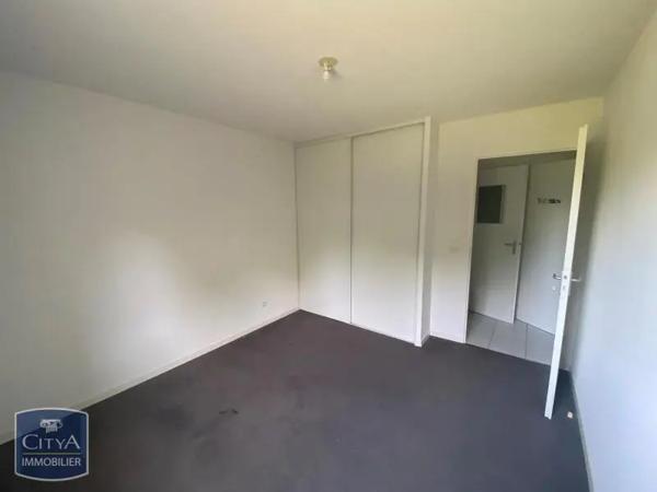 Appartement à louer 2 pièces 48.1m² Niort (79000)