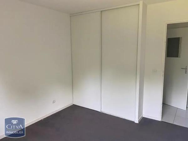 Appartement à louer 2 pièces 48.1m² Niort (79000)