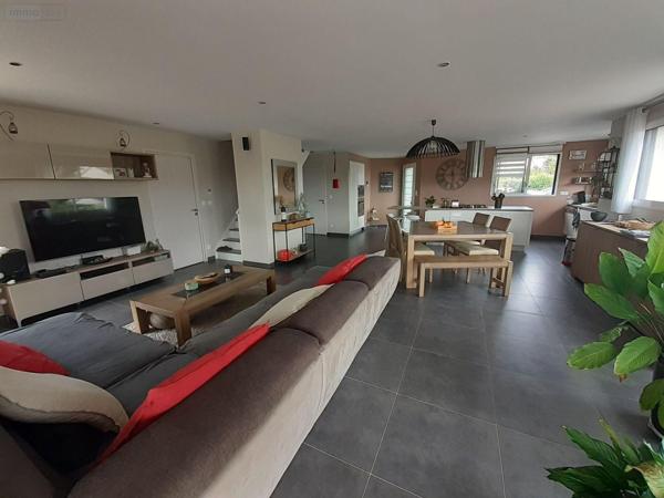 Maison à vendre à Écommoy dans la Sarthe (72220), ref : 023/2079