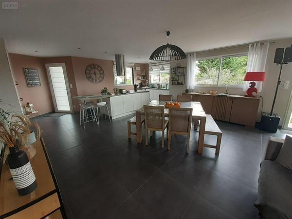 Maison à vendre à Écommoy dans la Sarthe (72220), ref : 023/2079