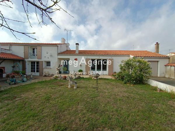 Maison à CHARRON, 17230 - 5 pièces 137m²