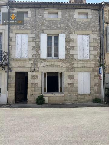 Vente                                                      Maison de village
                        
                     6 pièces                                         à Sainte-Bazeille
