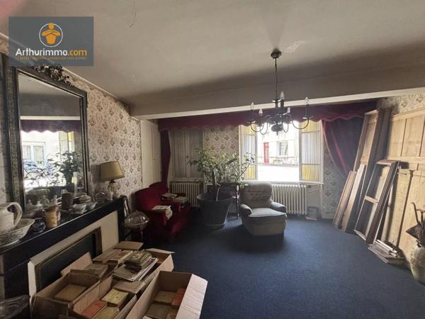 Vente                                                      Maison de village
                        
                     6 pièces                                         à Sainte-Bazeille