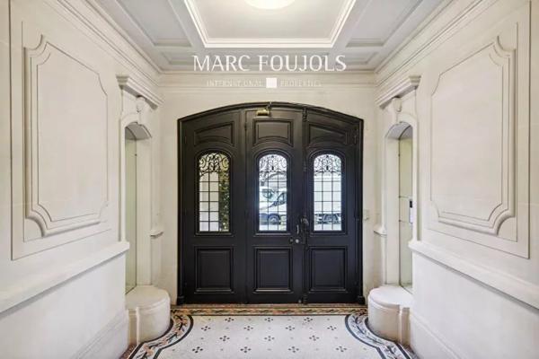 Paris 16 face au Palais Galliera – appartement familial et de réception 235 m²