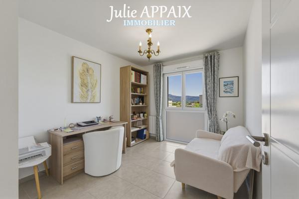 Saint-Raphaël (83700) APPARTEMENT 4 PIECES DERNIER ETAGE AVEC UNE GRANDE TERRASSE, GARAGE, CAVE ET PLACE DE PARKING PRIVATIVE