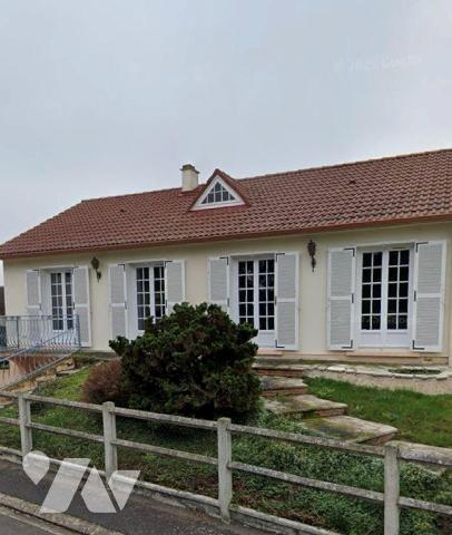 Maison à Vendre à Champhol (28300) en Eure-et-Loir (28)

Charmant pavillon d'environ 90 m2 of...