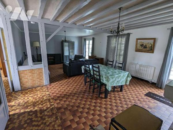 Maison à Vendre à Champhol (28300) en Eure-et-Loir (28)

Charmant pavillon d'environ 90 m2 of...