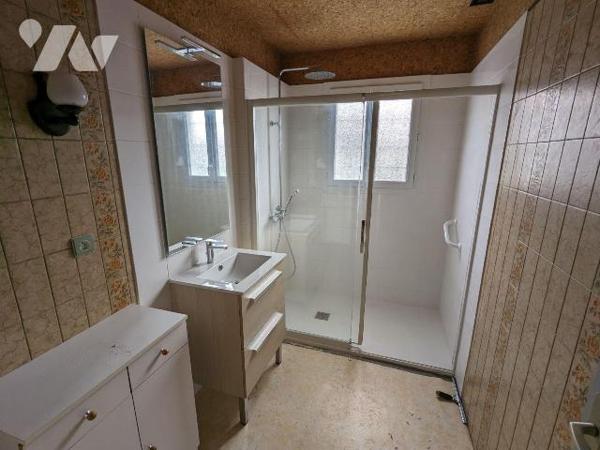 Maison à Vendre à Champhol (28300) en Eure-et-Loir (28)

Charmant pavillon d'environ 90 m2 of...