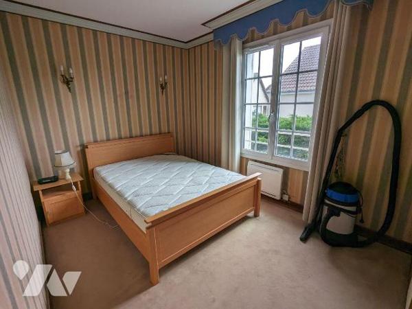 Maison à Vendre à Champhol (28300) en Eure-et-Loir (28)

Charmant pavillon d'environ 90 m2 of...