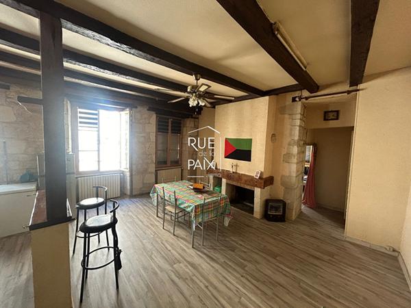 79400 SAINT MAIXENT L ECOLE À VENDRE - IMMEUBLE MIXTE CENTRE-VILLE - 163 m² - IDÉAL INVESTISSEUR