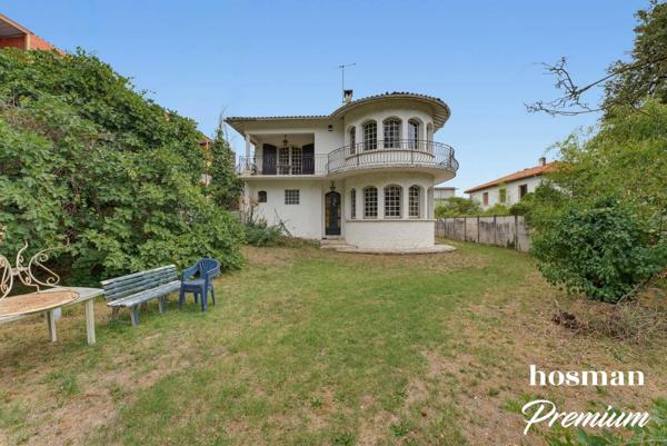 Superbe maison 12 pièces de 285 m² avec grand jardin de 1300 m2 - Avenue De Saige, Pessac