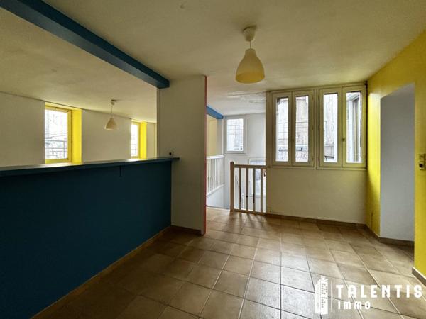 NANTES, PLACE DU CIRQUE | LOCAL COMMERCIAL (47.15m²) +2 PIECES (54.84m²)