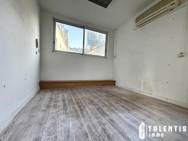 NANTES, PLACE DU CIRQUE | LOCAL COMMERCIAL (47.15m²) +2 PIECES (54.84m²)