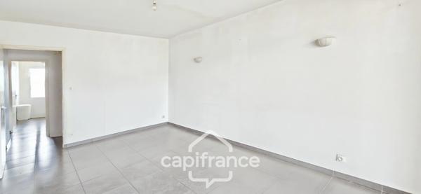 Appartement à vendre 3 pièces CUERS (83)