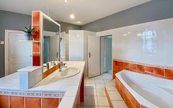 Maison à vendre    5 pièces •  Mont-de-Marsan