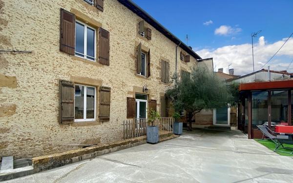 Maison à vendre    5 pièces •  Mont-de-Marsan