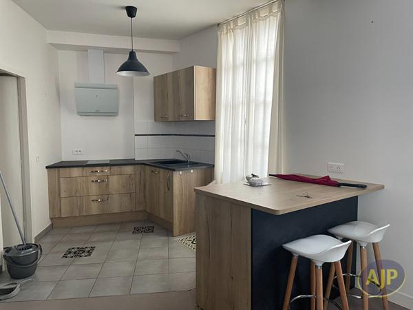 Location appartement Saintes : 490 € - AJP Immobilier Saintes