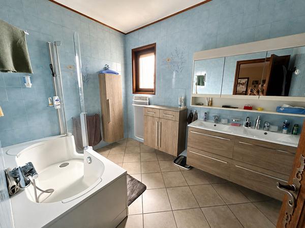 Maison Amberieu En Bugey 5 pièce(s) 105 m2