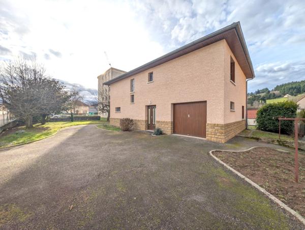 Maison 118 m² – 3 chambres – Grand terrain – Centre de Chauffailles 71