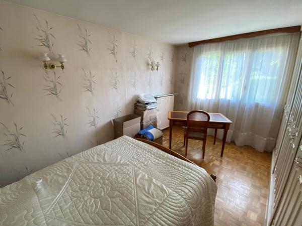 BRUNOY - MAISON AVEC JARDIN ET DOUBLE PARKING- idéalement placée.