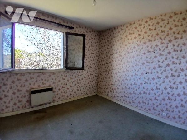 UN PAVILLON D'HABITATION