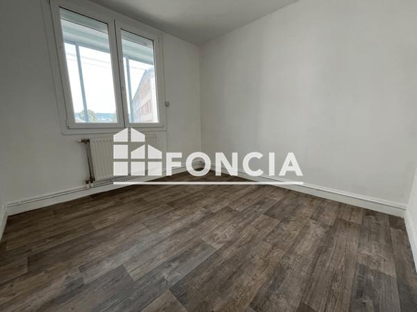 Location Appartement 4 pièces 62.66 m² - 57 RUE DES CRAS Besancon 25000