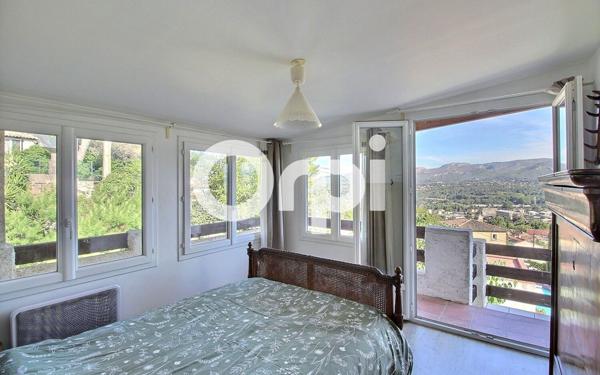 Maison à vendre    5 pièces • 162,96 m2 Marseille 11