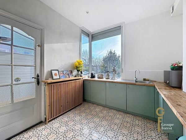 Maison mitoyenne 2 côtés Tourcoing Secteur Tourcoing-Neuville en Ferrain 94 m²