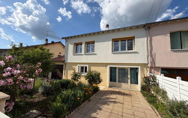Maison à vendre    4 pièces •  Isle