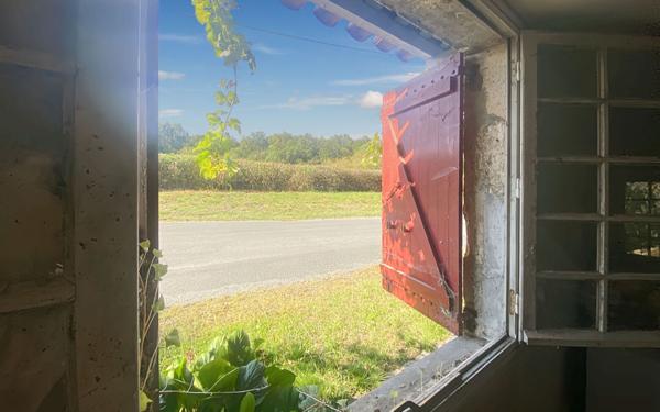 Maison à vendre    2 pièces •  Antonne-et-Trigonant