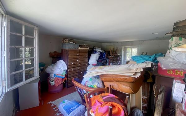 Maison à vendre    2 pièces •  Antonne-et-Trigonant