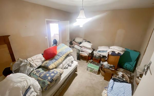 Maison à vendre    2 pièces •  Antonne-et-Trigonant