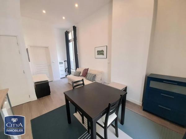 Appartement à louer 1 pièce 25m²
