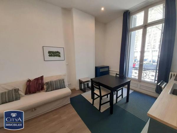 Appartement à louer 1 pièce 25m²