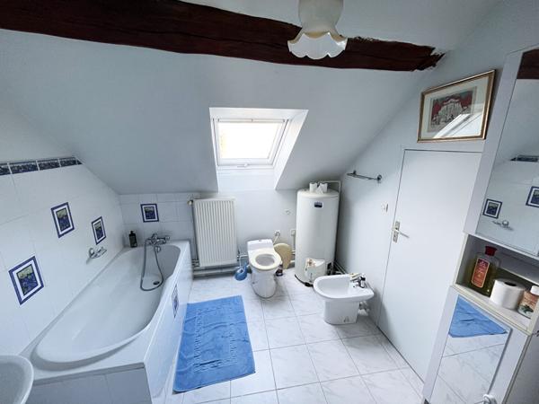 Village proche de Dourdan - Longère aux beaux volumes !