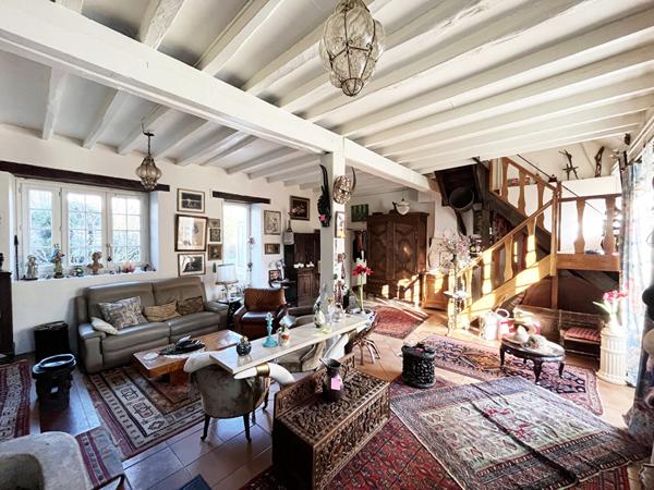 Village proche de Dourdan - Longère aux beaux volumes !