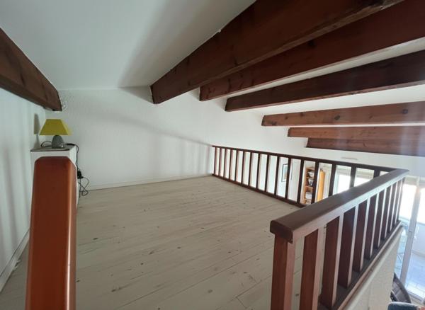 Appartement T2 dernier étage – Vue mer & port panoramique – Piscine, Tennis & Loggia