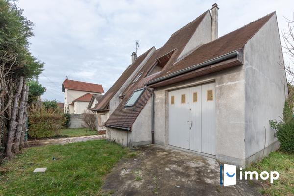 Quartier Morbras. Maison à rénover. 15mn à pied RER A